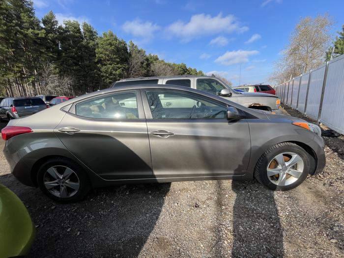 2013 hyundai elantra-gls- sel with 93419 miles for sale near elk-river, minnesota c9e0d9034a4a4923905a549136d24202.jpg
