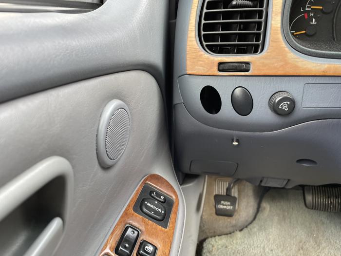 2000 toyota tundra sr5 with 233562 miles for sale near elk-river, minnesota cb539c8413e84dee9bbed373d483b377.jpg