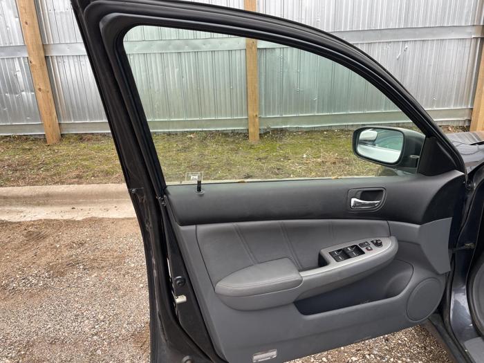 2003 honda accord lx with 164474 miles for sale near elk-river, minnesota cc65f75a16244e25b208259ef59520cb.jpg