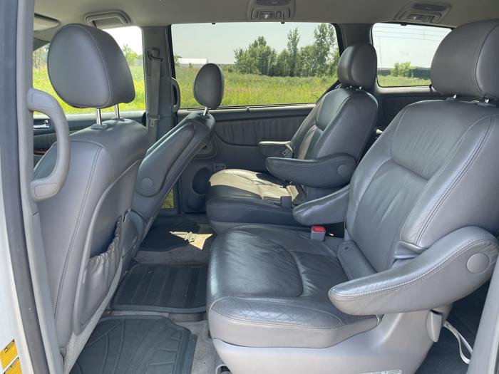 2005 toyota sienna xle with 230625 miles for sale near elk-river, minnesota cd62f159d57943f1b023cf7f54011648.jpg