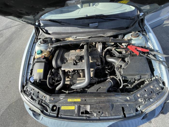 2001 volvo v70 with 186232 miles for sale near elk-river, minnesota d113e8a0b15940699281c3fafc70f8d3.jpg