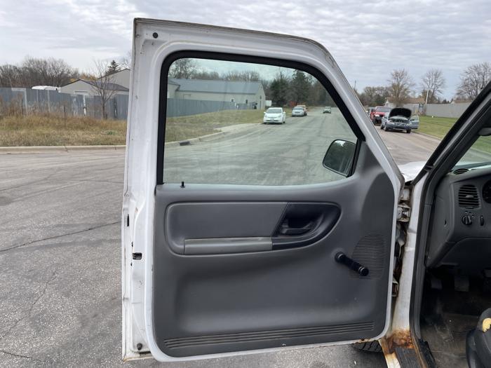 2004 ford ranger xl with 139168 miles for sale near elk-river, minnesota d350946e8b7c47cb9fbe568edbb1af91.jpg