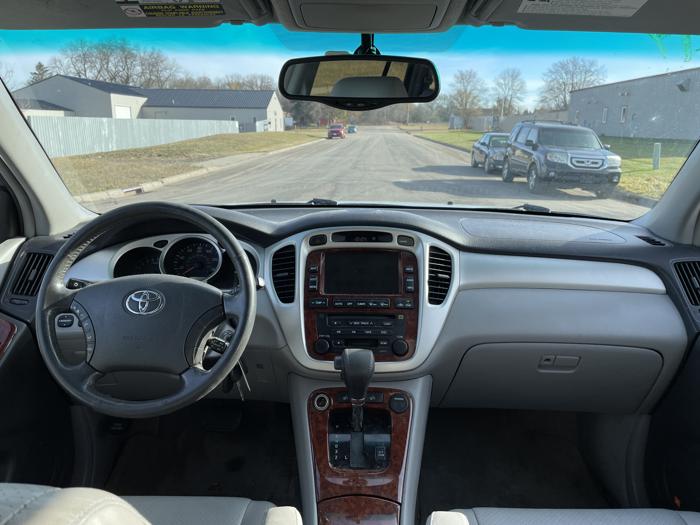 2004 toyota highlander std with 220107 miles for sale near elk-river, minnesota d41eca49e204408891ac79147c1f164e.jpg