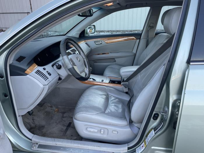2005 toyota avalon xl with 295805 miles for sale near elk-river, minnesota d48302e2e63046cca3e48dc03a7a19ab.jpg