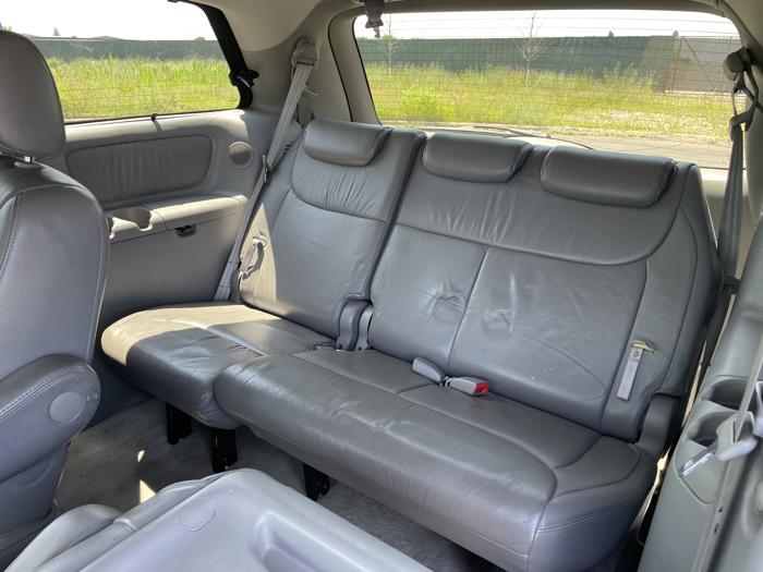 2005 toyota sienna xle with 230625 miles for sale near elk-river, minnesota d82166e90db04a87b65459bae0b7390f.jpg