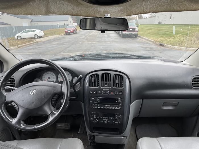 2007 dodge caravan-grand-caravan sxt with 96603 miles for sale near elk-river, minnesota d976b0ea1ca644fe889884b662900095.jpg