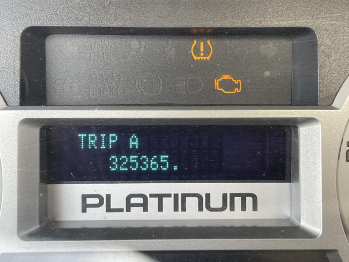 2010 ford f-150 sel with 325365 miles for sale near elk-river, minnesota d9877aca10b943d6bad537aaf8038a51.jpg