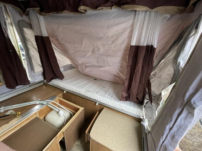 2011 palomino 4102-pop-up-camper for sale near elk-river, minnesota dad1c52e78c64e1dabb45eda789e892b.jpg