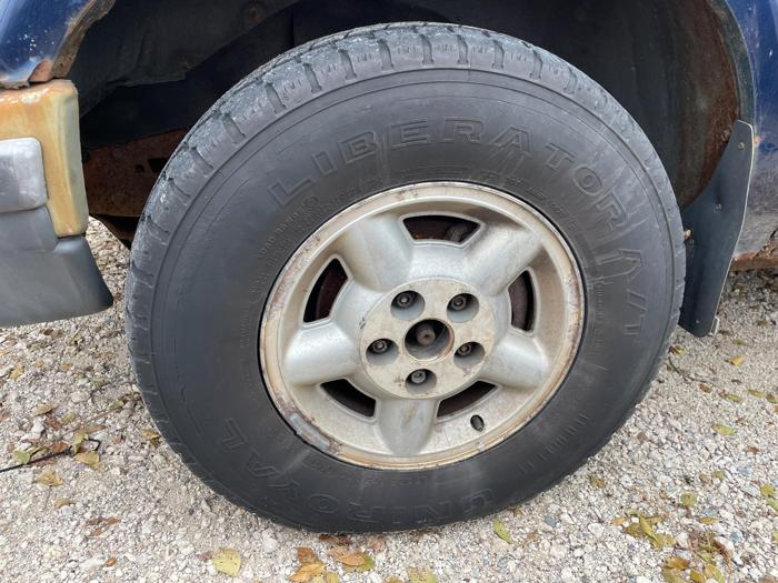 2000 chevrolet blazer ls with 254734 miles for sale near elk-river, minnesota dba2309dac4f437b8b49ea1857becbb9.jpg