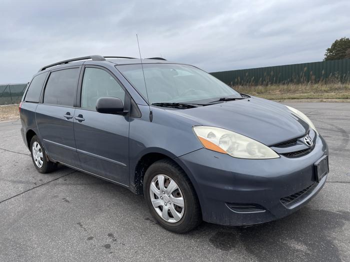 2006 toyota sienna le with 201395 miles for sale near elk-river, minnesota dda5800d1a7f4ab3bde33f756edcbd31.jpg