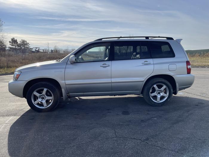 2004 toyota highlander std with 220107 miles for sale near elk-river, minnesota dda64797099b44bcb489f79e1a7907f5.jpg