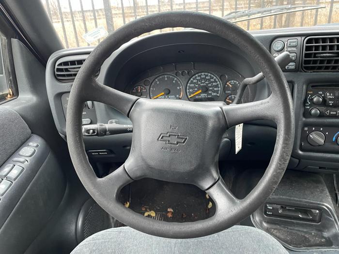 2000 chevrolet blazer ls with 254734 miles for sale near elk-river, minnesota df73fbc6966d4f689a7d276141161898.jpg