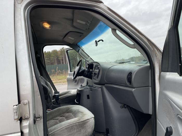 2003 ford e-250 with 145960 miles for sale near elk-river, minnesota e3b4b68035ae48b298cacf7061308a76.jpg