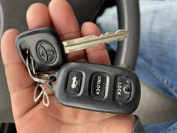 2002 toyota camry se with 214469 miles for sale near elk-river, minnesota e55f9f71d2d748129fb35aa4e1a762e1.jpg