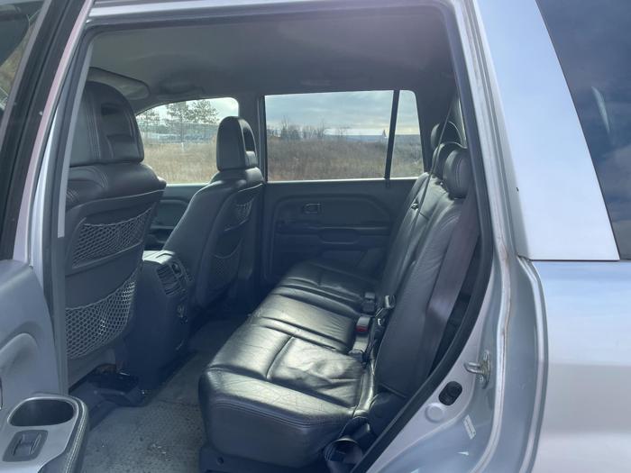 2004 honda pilot ex-l with 209900 miles for sale near elk-river, minnesota e646a9aa89214667940d47c74e70dce8.jpg