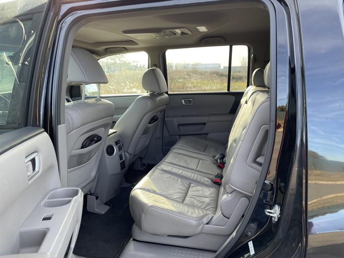 2010 honda pilot ex-l with 246273 miles for sale near elk-river, minnesota e799c8fc51ef4089a9e2c98d407e99c1.jpg