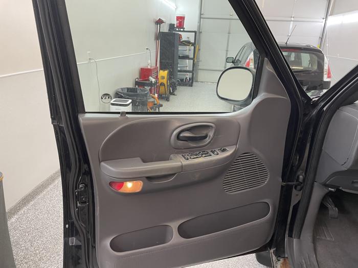 2002 ford f150 xlt with 188087 miles for sale near elk-river, minnesota e992081750bd49d4a5482e862bd02c09.jpg