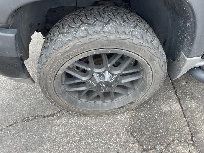 2005 chevrolet tahoe with 228414 miles for sale near elk-river, minnesota eabc120b0e27441d9af7c56629b69059.jpg