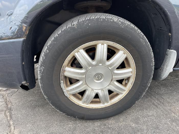 2007 chrysler town-&-country touring with 216573 miles for sale near elk-river, minnesota ef2a399f8e1b44d9bd9e54c260c2b9ec.jpg