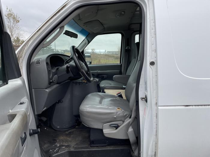 2003 ford e-150 base with 209692 miles for sale near elk-river, minnesota f31f326a54fa4b8e952d7ddbb5907e7a.jpg