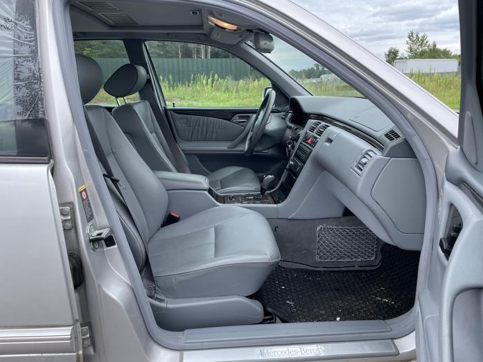 2002 mercedes-benz e320 sel with 120219 miles for sale near elk-river, minnesota f3dfc645a8404354ab1527e8807582d9.jpg