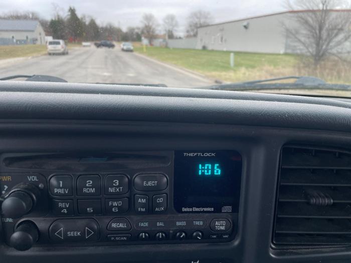 2002 chevrolet silverado-1500 sel with 229269 miles for sale near elk-river, minnesota f92014e8f3854000a4d0a4b91f370cc6.jpg