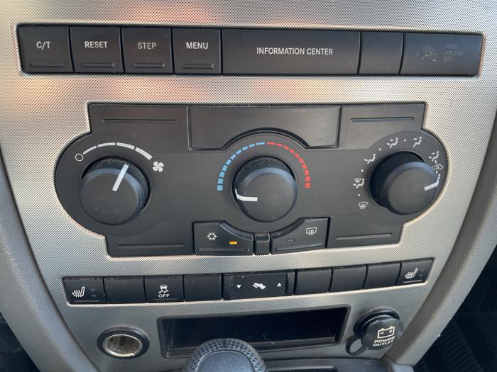 2006 jeep grand-cherokee laredo with 190993 miles for sale near elk-river, minnesota f9b4a67f825042dd8ee631326879f980.jpg