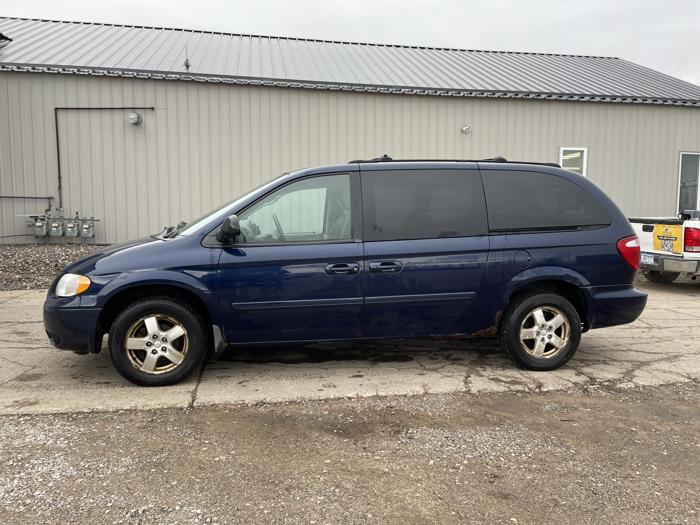 2005 dodge caravan-grand-caravan sxt with 184852 miles for sale near elk-river, minnesota fb8732244c794ce3b10a262f01054637.jpg