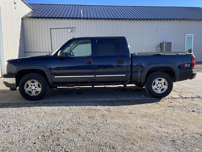 2005 chevrolet silverado with 199449 miles for sale near elk-river, minnesota fc213529f4424b7da29c034ccf183f8b.jpg