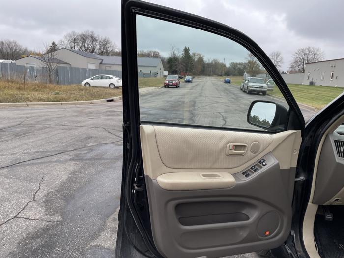 2006 toyota highlander std with 192550 miles for sale near elk-river, minnesota fc4082e86c0c41ab9c06696587c7d0b3.jpg