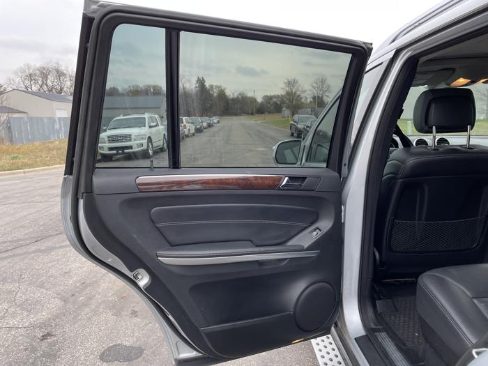 2010 mercedes-benz gl-class 4-matic with 236220 miles for sale near elk-river, minnesota fc7c8f140c824648a919565e96bf7e86.jpg
