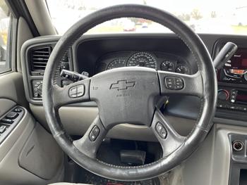 2004 chevrolet suburban with 289418 miles for sale near elk-river, minnesota 04c75aabf5f7489ab346ddde953550f0.jpg