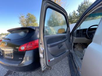 2003 gmc yukon-xl 1500 with 251810 miles for sale near elk-river, minnesota 1be95504e71e4485af175cfe9584eb92.jpg