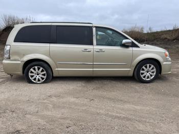 2012 chrysler town-and-country sel with 260369 miles for sale near elk-river, minnesota 2103638efbe748cba1fe9b9b48e45057.jpg