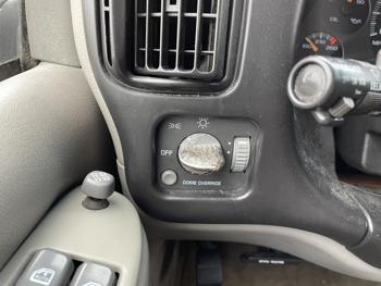 2001 chevrolet express sel with 205506 miles for sale near elk-river, minnesota 21bbc3876b5745f4b62e541d0161093b.jpg