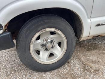 2001 chevrolet s-10-pickup with 161221 miles for sale near elk-river, minnesota 25a6f0eba56649c7ae3ade22c8a119b9.jpg