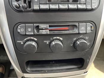 2007 chrysler town-&-country touring with 216573 miles for sale near elk-river, minnesota 274a4ab4440a45088fbb67712a3bf789.jpg