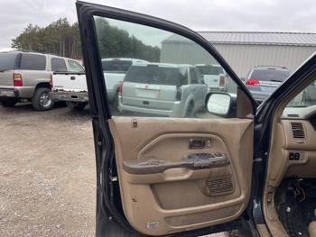 2004 honda pilot ex-l with 225186 miles for sale near elk-river, minnesota 2c1d22aa3e5749738416200c07049a89.jpg