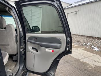 2003 gmc yukon with 303806 miles for sale near elk-river, minnesota 33b94bbe24b64624a59de0f0903c5cb8.jpg