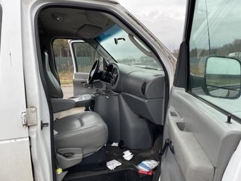 2003 ford e-150 base with 209692 miles for sale near elk-river, minnesota 363cef6d884e475d9d51184e6140eef5.jpg