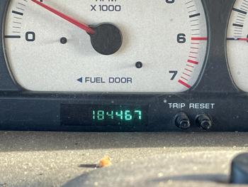 2000 chrysler town-and-country limited with 184467 miles for sale near elk-river, minnesota 3a41f54c959c499e81c3c7d2d11edb99.jpg