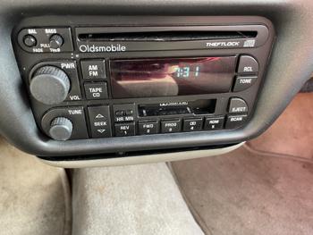 1997 oldsmobile cutlass-supreme sl with 104271 miles for sale near elk-river, minnesota 3f86c466945b49dfa5addb010aaf8fd6.jpg