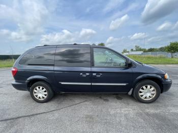 2007 chrysler town-&-country touring with 216573 miles for sale near elk-river, minnesota 593e002418f14d4995aea5bd127c0654.jpg