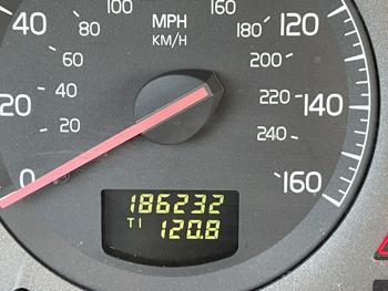 2001 volvo v70 with 186232 miles for sale near elk-river, minnesota 62d327e6fccf4865967913c48822d702.jpg