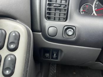2005 mazda tribute s with 211798 miles for sale near elk-river, minnesota 63ea2f2e627844c0809b4eb9dfe8b3f7.jpg