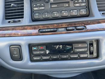 1997 lincoln town-car sel with 171572 miles for sale near elk-river, minnesota 67f32f297cb4463cbab86387bc600ea3.jpg
