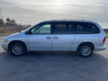 2000 chrysler town-and-country limited with 184467 miles for sale near elk-river, minnesota 6e45d35e919d409ca130218f2789f339.jpg