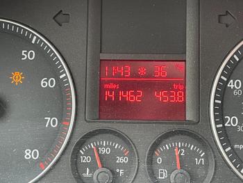 2009 volkswagen rabbit base with 141462 miles for sale near elk-river, minnesota 725f0c315fce46cd80bfaa903ca5b28b.jpg