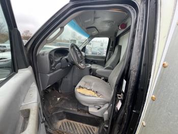 2003 ford e-350 with 214526 miles for sale near elk-river, minnesota 73488762383c4f83aa3a4633e5be0fce.jpg