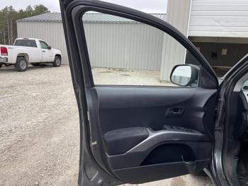 2007 mitsubishi outlander xls with 168949 miles for sale near elk-river, minnesota 74a8149efc7441bf947d4f005b21d5c5.jpg